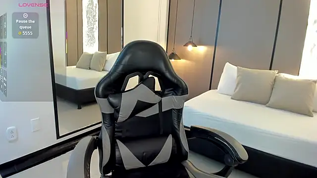 Snapshot of aisha_hart_ chatting on April 2026 03:01:04 AM aisha hart online show from April 2026 03:01:04 AM