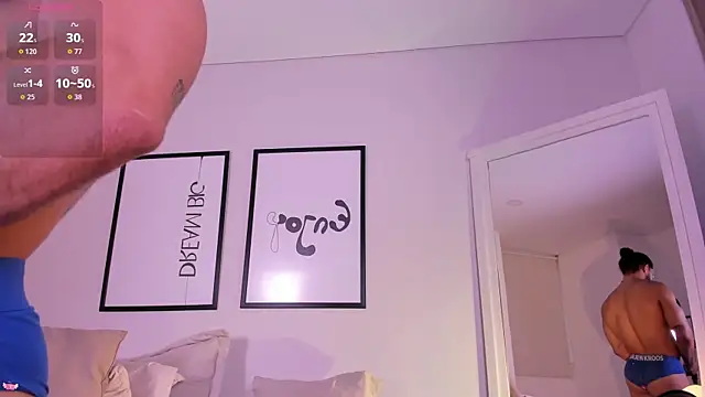 Snapshot of Max_strong01 chatting on April 2026 10:44:01 PM Max strong01 online show from April 2026 10:44:01 PM