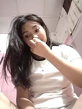 Saryloveparadise online show from May 2026 01:50:02 PM
