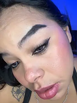 Snapshot of lunaa_love chatting on April 2026 12:55:01 AM lunaa love online show from April 2026 12:55:01 AM