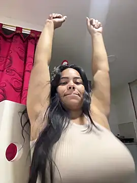 lunaa love online show from April 2026 11:51:02 PM