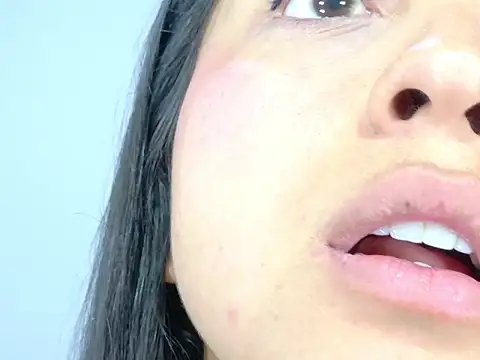 Snapshot of LeticiaVisconti chatting on March 2026 04:51:02 PM LeticiaVisconti online show from March 2026 04:51:02 PM