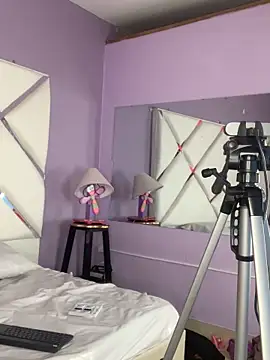 Snapshot of LeticiaVisconti chatting on April 2026 08:29:01 PM LeticiaVisconti online show from April 2026 08:29:01 PM