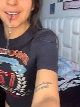 Snapshot of LeticiaVisconti chatting on April 2026 04:48:01 PM LeticiaVisconti online show from April 2026 04:48:01 PM