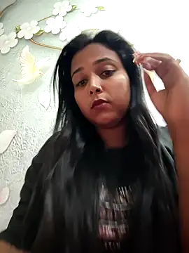 Snapshot of cutie_siyaa chatting on April 2026 05:46:02 PM cutie siyaa online show from April 2026 05:46:02 PM