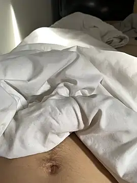 Snapshot of alexiiiiiiioo chatting on April 2026 08:15:01 AM alexiiiiiiioo online show from April 2026 08:15:01 AM