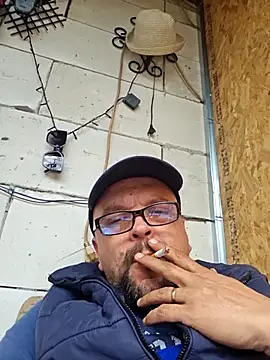 Cristo1982 online show from April 2026 12:28:01 PM