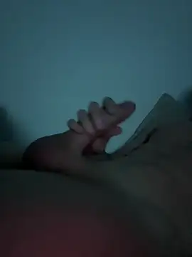 manuelgz42 online show from April 2026 10:29:02 PM