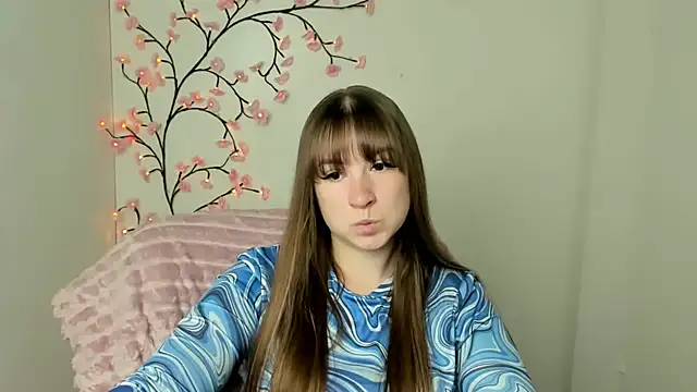 Tiffani Angel online show from May 2026 05:45:01 AM