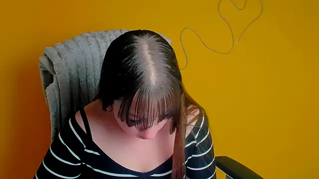Tiffani Angel online show from May 2026 10:36:01 AM