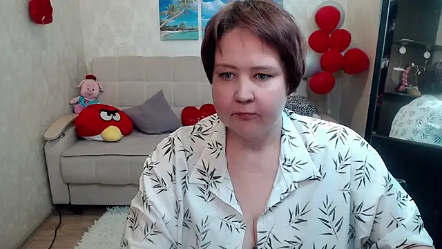 QUEEN02030 online show from April 2026 09:37:01 AM