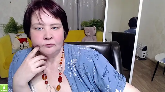 Snapshot of QUEEN02030 chatting on May 2026 03:19:01 PM QUEEN02030 online show from May 2026 03:19:01 PM