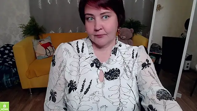 Snapshot of QUEEN02030 chatting on May 2026 10:55:02 AM QUEEN02030 online show from May 2026 10:55:02 AM