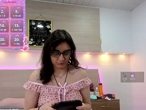 Ellaa honey online show from April 2026 01:14:02 PM