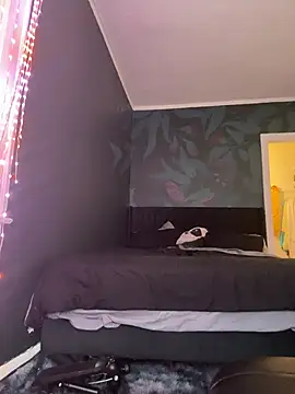 VERALONGG online show from June 2026 09:39:02 PM