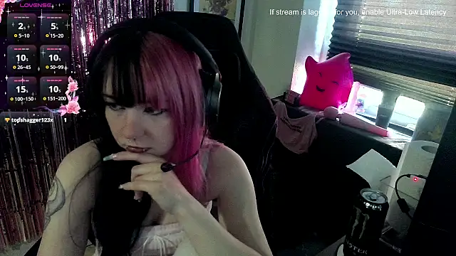 CutieTracer online show from April 2026 10:20:02 AM