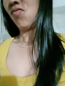Lisa-aa online show from May 2026 11:24:02 PM