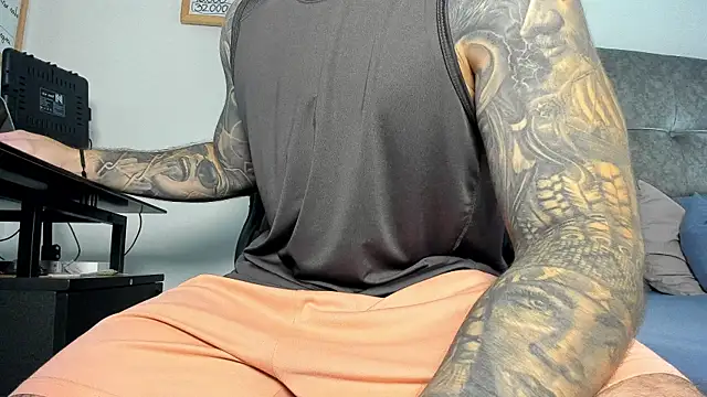 vyxen x online show from May 2026 08:05:02 PM