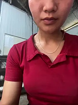 Snapshot of Elisa-a chatting on April 2026 09:40:02 AM Elisa-a online show from April 2026 09:40:02 AM