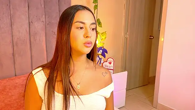 Snapshot of angelicaa_garcia chatting on July 2026 11:24:02 AM angelicaa garcia online show from July 2026 11:24:02 AM