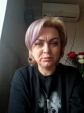 SylvieGold453 online show from April 2026 04:21:01 PM