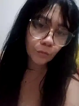 Snapshot of gatadeoculos chatting on April 2026 12:10:01 AM gatadeoculos online show from April 2026 12:10:01 AM