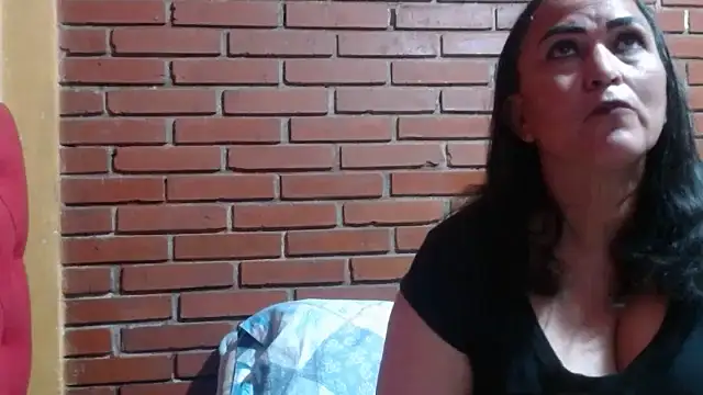 kristalmarelyn online show from July 2026 06:10:01 AM