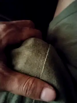 Snapshot of Daddy_004__ chatting on April 2026 08:12:02 AM Daddy 004 online show from April 2026 08:12:02 AM