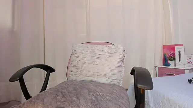 Snapshot of Abby_pink_ chatting on April 2026 01:41:02 PM Abby pink online show from April 2026 01:41:02 PM