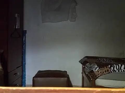 latinoarrg30 online show from April 2026 03:51:01 AM