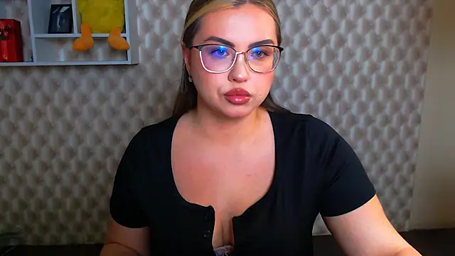 AminaSoul  online show from May 2026 07:03:01 AM