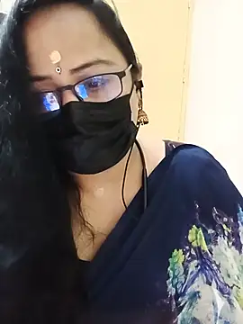 Snapshot of monisha_cam chatting on July 2026 07:02:01 AM monisha cam online show from July 2026 07:02:01 AM