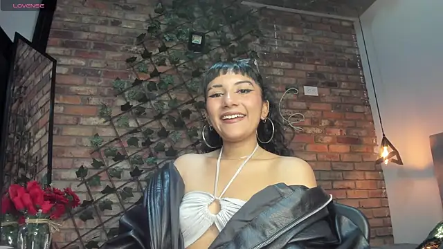 Hanna Clark   online show from May 2026 02:46:01 PM
