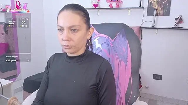 karlaaHott online show from June 2026 07:36:01 PM