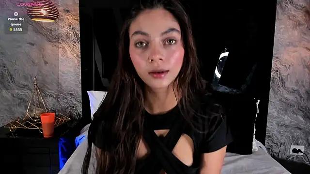 Kendall Rous  online show from June 2026 01:42:02 PM