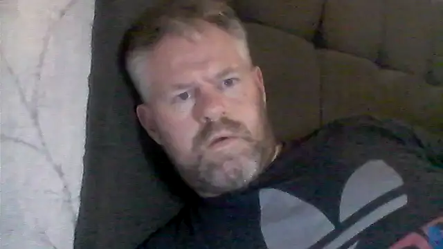 81jonnyx online show from April 2026 09:23:01 PM