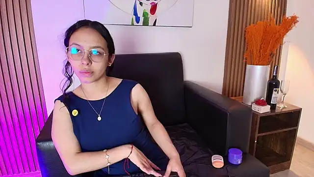 DaphneValucci online show from May 2026 08:46:02 PM