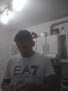 armanidj7 online show from April 2026 09:59:02 PM