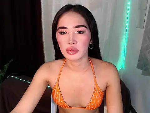 urasiankylie online show from June 2026 06:07:01 PM