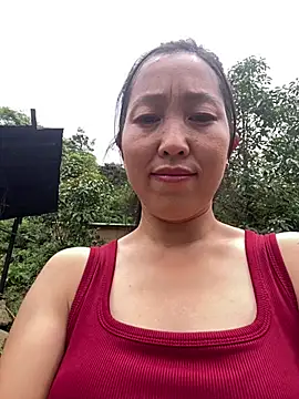 Snapshot of Huonglyna chatting on July 2026 06:42:02 AM Huonglyna online show from July 2026 06:42:02 AM