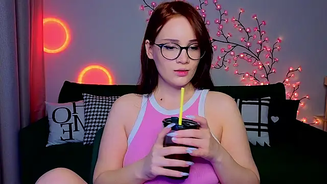 AdaEvanss online show from July 2026 06:58:01 PM