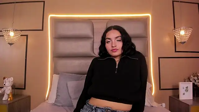 Snapshot of BIANCACOLLINNS chatting on April 2026 08:09:01 PM BIANCACOLLINNS online show from April 2026 08:09:01 PM