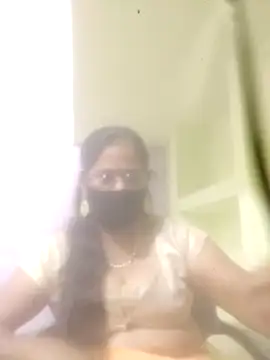 Snapshot of SEEMA_012 chatting on April 2026 05:23:01 AM SEEMA 012 online show from April 2026 05:23:01 AM