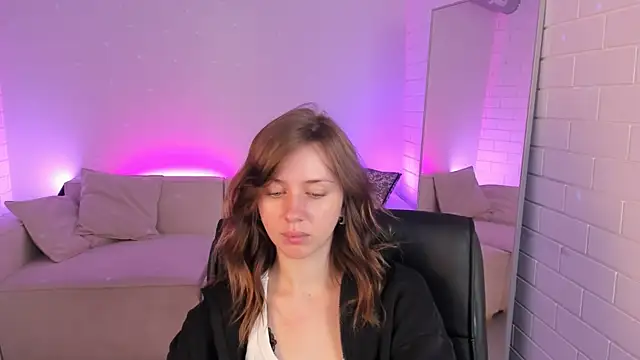 MeganClapp online show from May 2026 05:13:01 AM