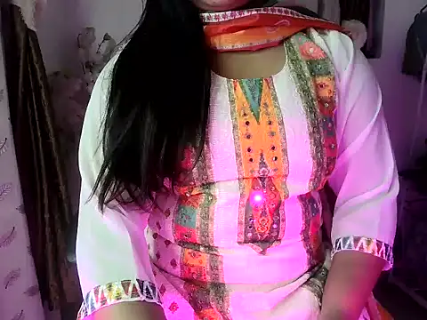 Snapshot of Rani_015 chatting on April 2026 04:18:01 PM Rani 015 online show from April 2026 04:18:01 PM