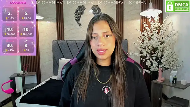Atiena  online show from April 2026 07:20:01 PM