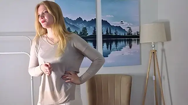 Snapshot of DelisaFroyd chatting on April 2026 06:44:01 AM DelisaFroyd online show from April 2026 06:44:01 AM