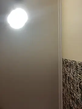 LucyVixxen online show from April 2026 12:43:02 PM