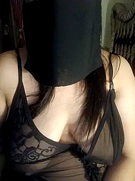 Amira Egypt online show from April 2026 10:52:01 PM