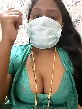 Snapshot of Romantic_Woman chatting on April 2026 07:15:02 PM Romantic Woman online show from April 2026 07:15:02 PM